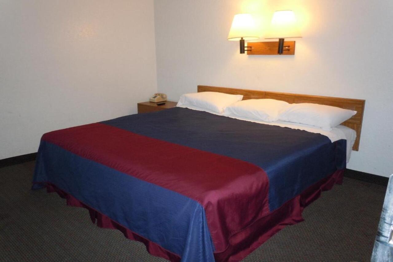 Travelodge By Wyndham Grand Rapids North Walker Exteriér fotografie