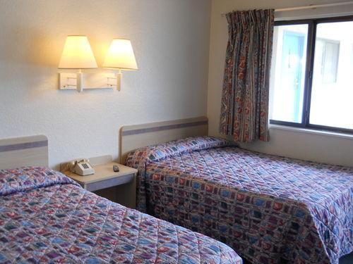 Travelodge By Wyndham Grand Rapids North Walker Pokoj fotografie