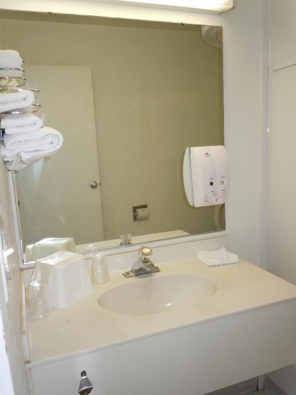 Travelodge By Wyndham Grand Rapids North Walker Pokoj fotografie